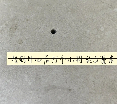 永胜瓷砖空鼓维修公司专业解答在瓷砖铺贴过程中，如果砂料搅拌不均匀，将会带来以下问题